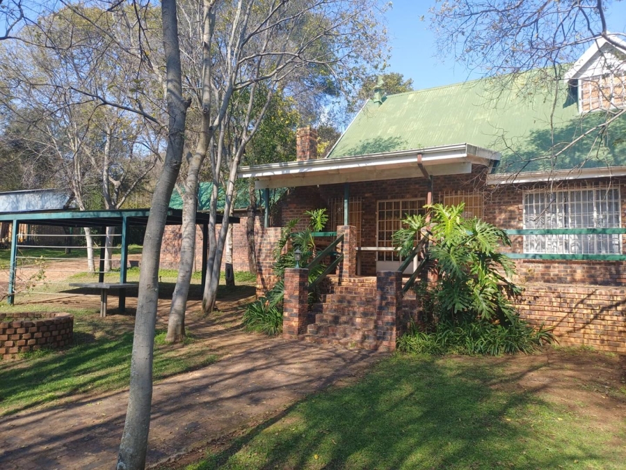9 Bedroom Property for Sale in Willow Grange Free State